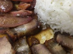 叉烧拼烧肉-煲煲香快餐(南京路店)