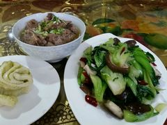 -穆豪麦蒸碗羊羔肉