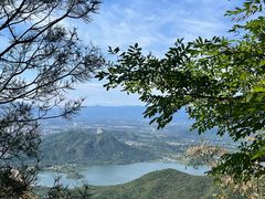 -蟒山国家森林公园天池停车场