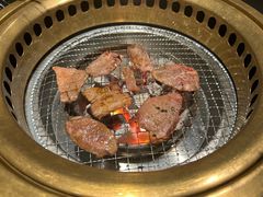 -山川小町·极番烧肉(新地假日广场店)