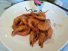 油爆虾（半斤14个）好看加好吃-碧丽宫大酒店(召稼楼店)