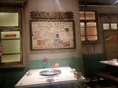-红九格老火锅(三峡广场店)