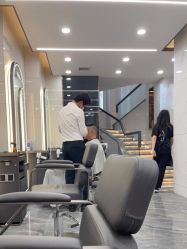 -七分屋LA·烫发·染发·剪发