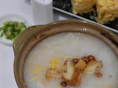 荔湾艇仔粥-白天鹅宾馆-宏图府餐厅