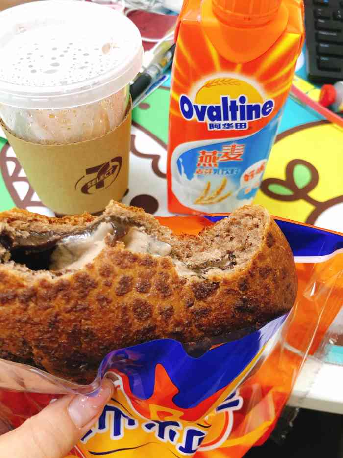 打分 711和阿华田合作的面包太好吃了吧!里面浓浓的巧克力夹心!