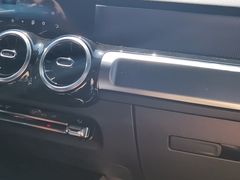 -天津波士信达奔驰4S店(卫津南路店)