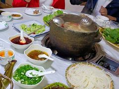 -鲁朗纳麦石锅鸡庄园