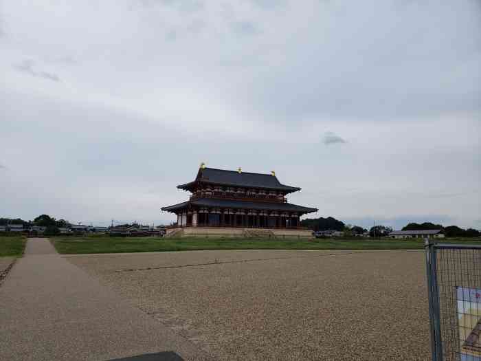 平城宫遗址"奈良以前作为日本的首都被称为平城,虽然只.