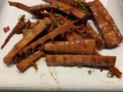 -弄堂小笼包(西青中北永旺购物中心店)