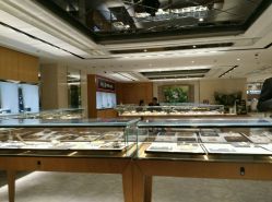 -北京七彩云南翡翠珠宝旗舰店(月坛店)