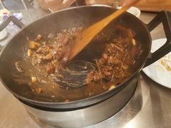 -胡须佬鸡煲四季火锅店(石厦西村直营店)