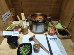 -独食火锅·半米屋台(直营总店)