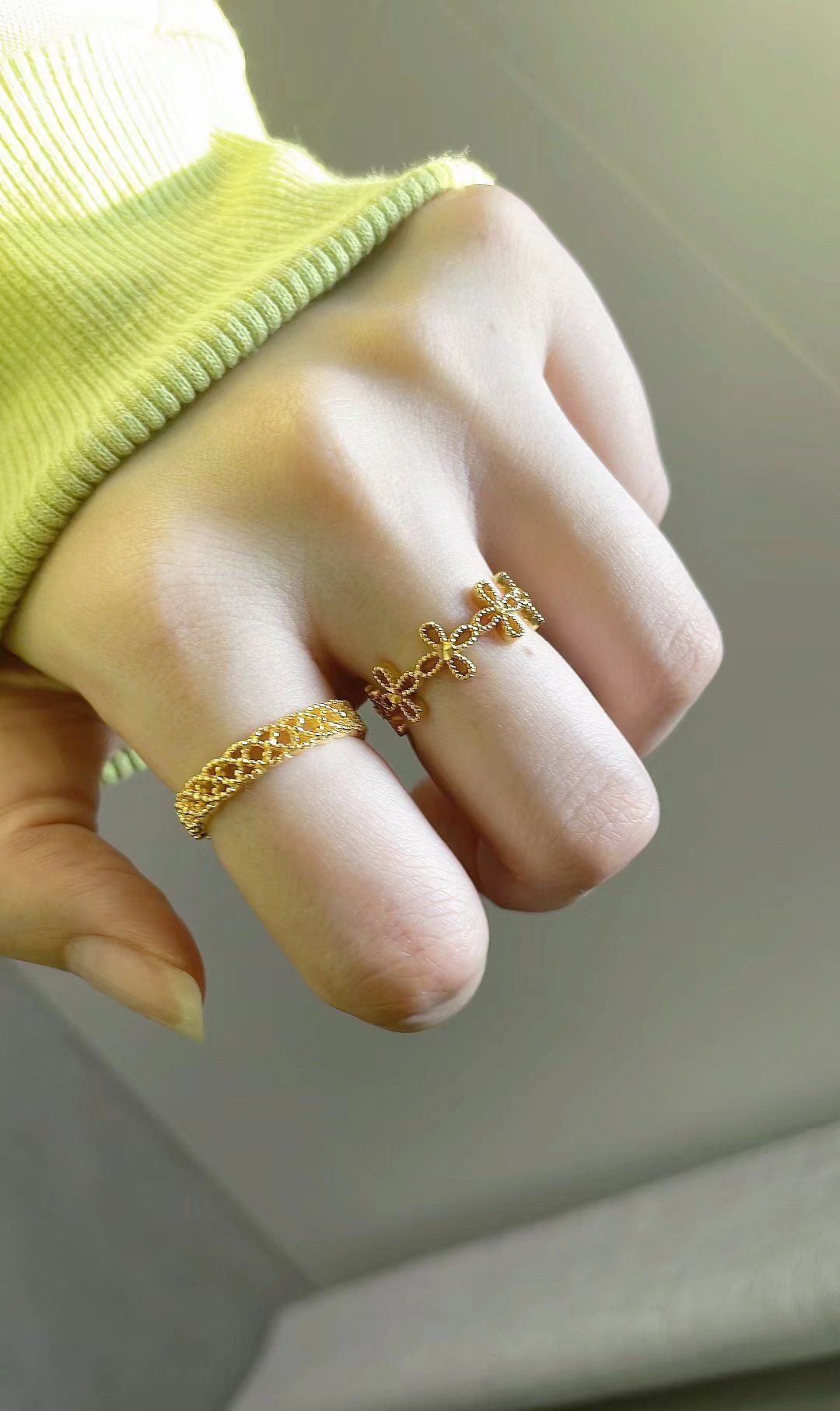 被安利的周大福镂空花丝戒指