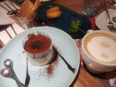 -必胜客(打浦桥日月光店)