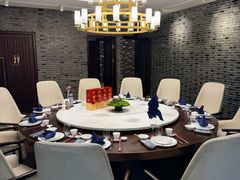 -火福·天湖阁大闸蟹博物馆主题餐厅(浅水湾店)