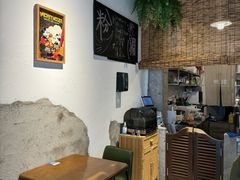 -溪岸路花鸟市场