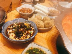 -野山舂·贵州现舂酸汤火锅(鸿通城店)