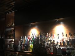 -Whisper Bar 