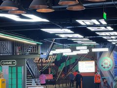 -极限PLAY运动娱乐新世界·团建派对潮玩休闲馆·室内蹦极高空游乐园