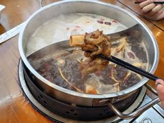 -亿诣蝎府炸酱面羊蝎子火锅(酷车小镇店)