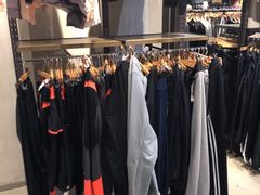 -UNDER ARMOUR(八达岭奥莱店)