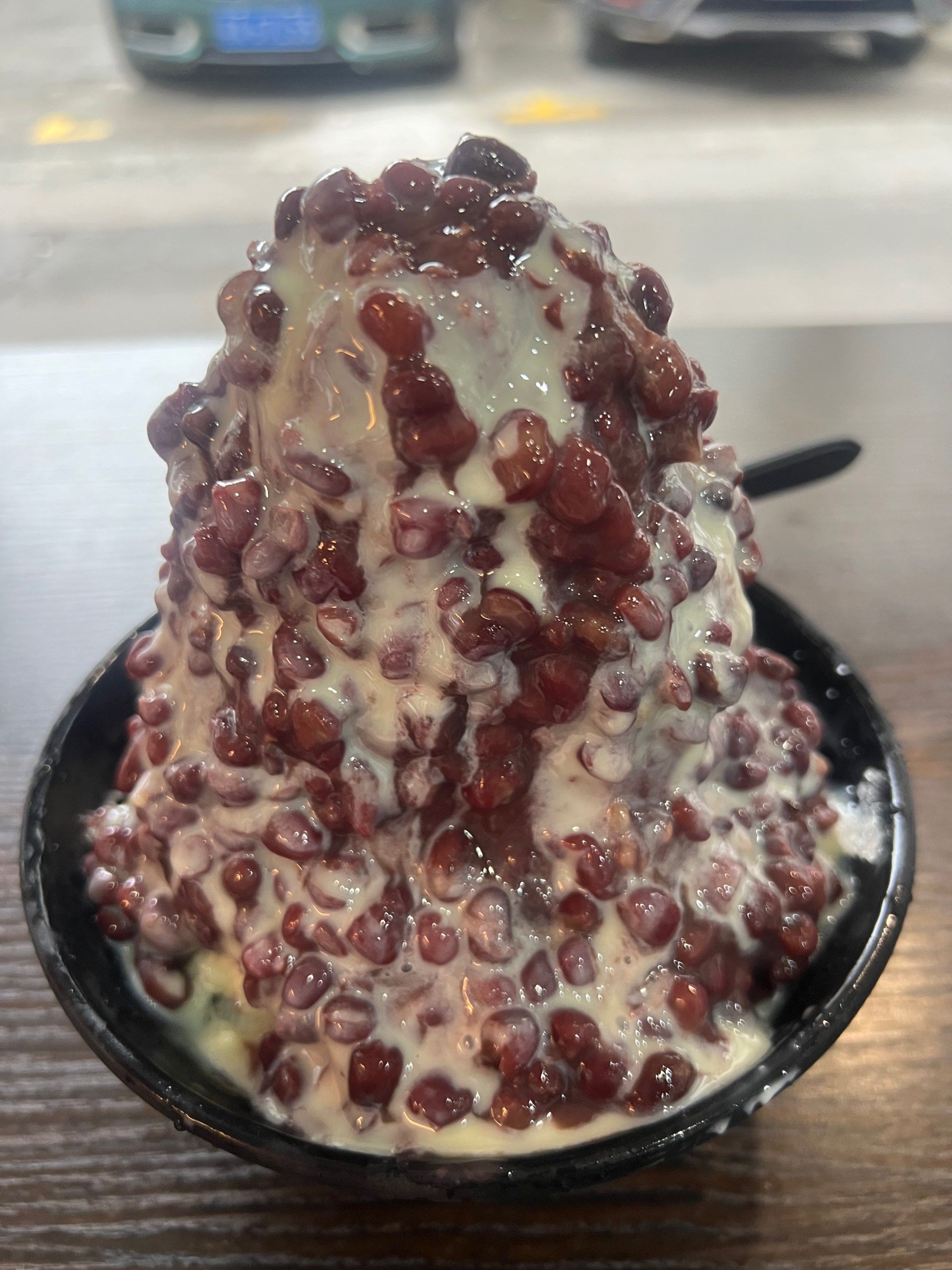 红豆牛奶刨冰!