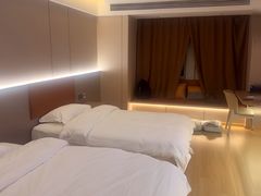 -维也纳酒店(广州南站汉溪长隆地铁站景区店)