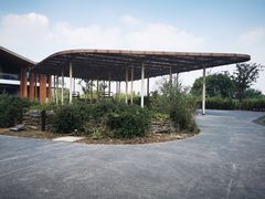 -田园东方蜜桃村的田野营地