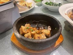 -新天明砂锅鱼头煲