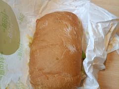 麦辣鸡腿堡-麦当劳(普陀香溢花城店)