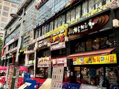 -BHC炸鸡(明洞总店)