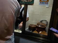 自助取餐区-舒小笼松针小笼包