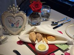 -弦月窗LUNETTE BY AMANDA(复兴路店)