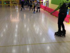 -阿布溜溜(同曦假日百货店)