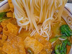 -弘束束柳州深巷螺蛳粉(珠江路店)