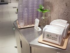 -老乡鸡(上海白玉兰广场店)