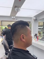 -尤司男士国潮理发馆