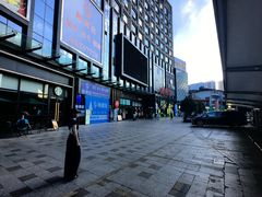 -鸿通城购物中心