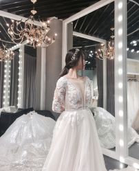 -Lady  Jane高端婚纱礼服馆