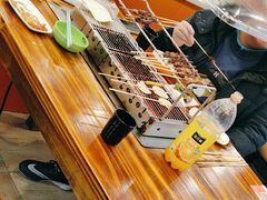 -哈尔滨小酒馆·鲜肉现穿自助烧烤(康新花园店)