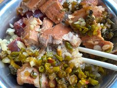 -梁阿婆廿年老牌扣肉糯米饭
