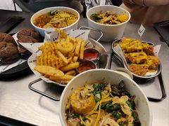 -W COLLECTIVE  DESSERT SHOP