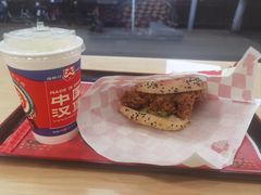 -塔斯汀中国汉堡(白云京溪地铁站店)