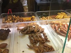 -老鼎万春卤菜(鹭湖宫8区店)