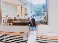 -Line 咖啡(石厦花园店)