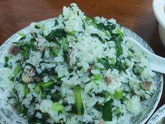 -胡子饮食店