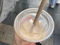 丝绒拿铁-瑞幸咖啡(未来国际大厦店)