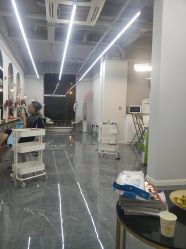 -茶发Salon·烫发染发理发