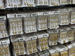 -义乌小商品批发市场(中国小商品城·篁园服装市场店)