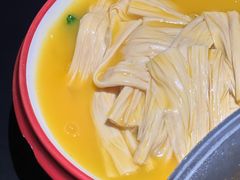 奶白菜烩腐竹-麻六记(凤凰汇店)